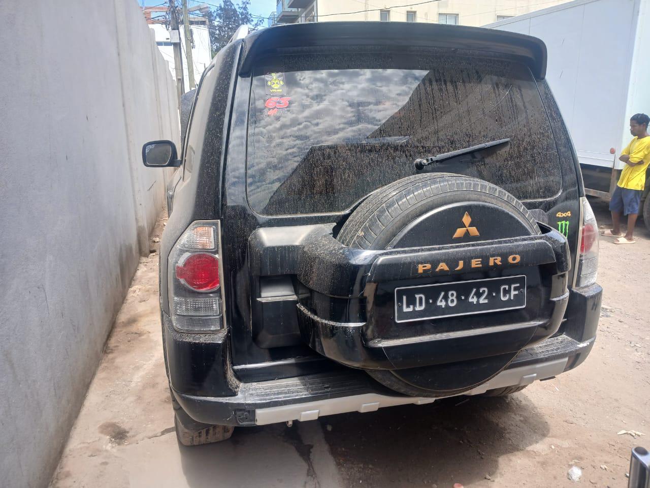 AMARRO MITSUBISHI PAJERO*