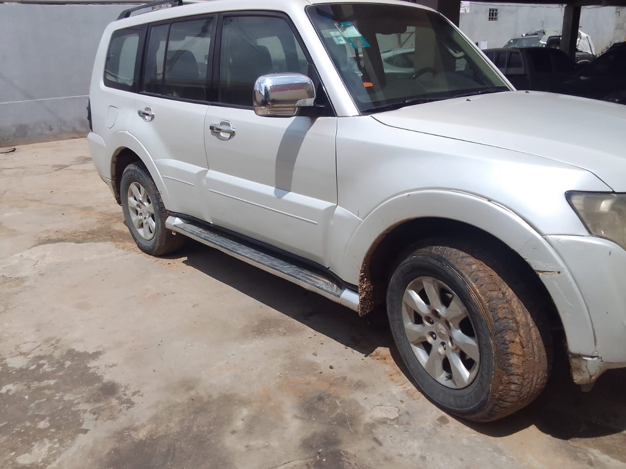 MITSHUBISH Pajero Full Options v6