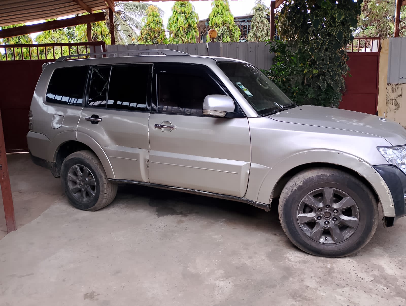 AMARRO MITSUBISHI PAJERO