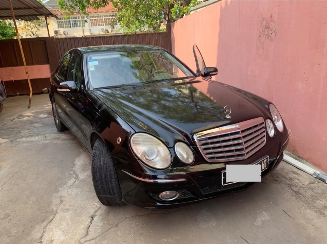 Mercedes Benz CLASS E