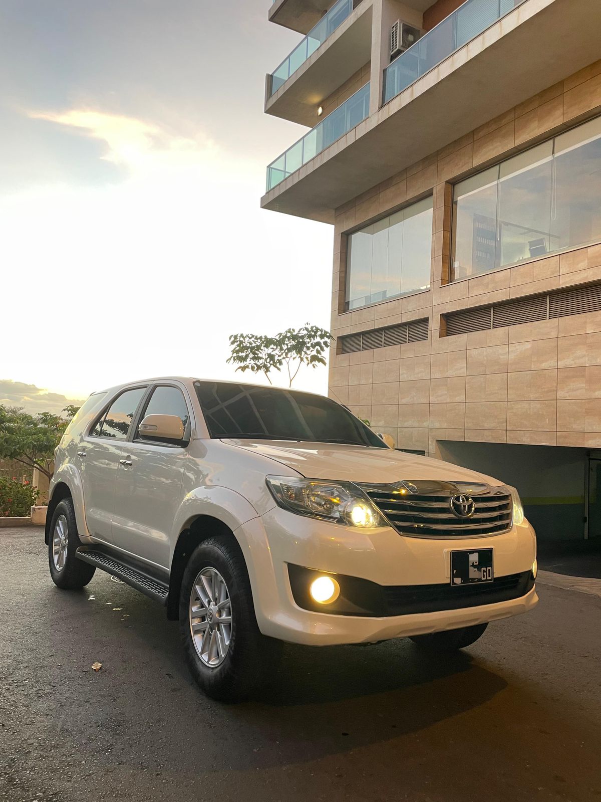 Toyota Fortuner 2015